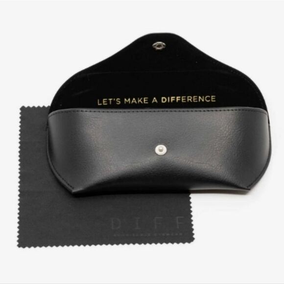 Diff Eyewear Bella-V Sunglasses- Matte Black/Pink Mirrored - Picture 5 of 12